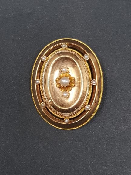 Spilla ovale in oro giallo 750, indossabile anche 