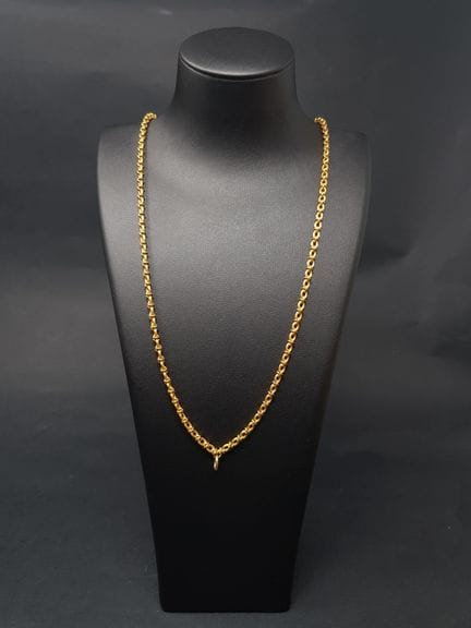 Collana lunga in oro giallo 750 satinato, composta