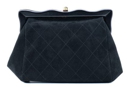 *CHANEL 
Pochette in camoscio trapuntato nero, cor