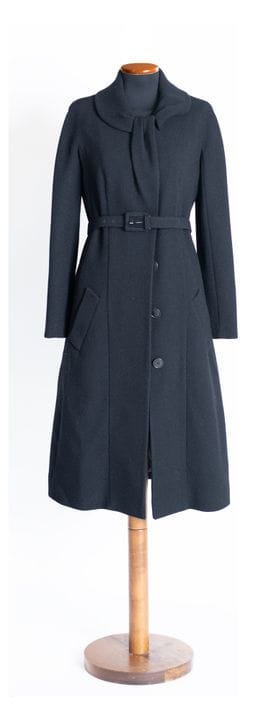 *CHRISTIAN DIOR 
Cappotto in crêpe di lana nero co