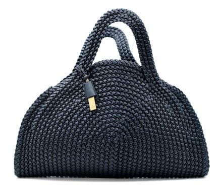 *GUCCI 
Borsa demi-lune in pelle intrecciata nera,