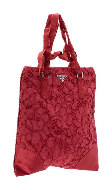 *PRADA 
Borsetta da sera in raso rosso con rivesti