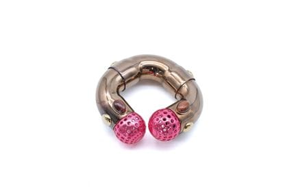 *LOUIS VUITTON 
Pulsera oversize en tonos bronce y