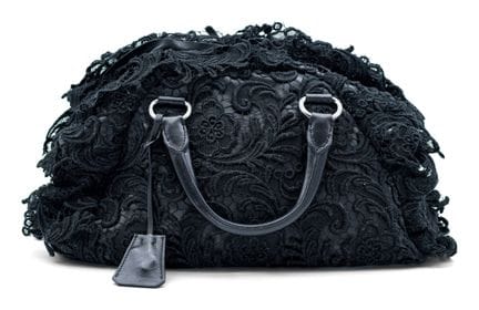 *PRADA 
Borsa a tracolla in pelle rivestita in piz