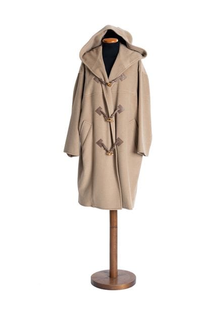 *HERMÈS 
Duffle coat in lana di cammello naturale 