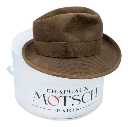 *MOTSCH FOR HERMÈS
Felt fedora hat with a glacé br