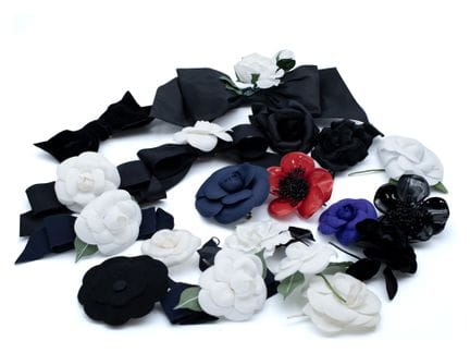 *CHANEL, LANGE and anonymous
Box containing variou