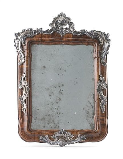 Génois, fin du XVIIIe siècle. Miroir de forme, pla