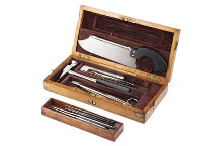 Evans &amp; Workmull
Instrumentos médicos, probabl