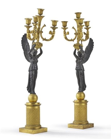 Pareja de candelabros del siglo XIX de bronce dora