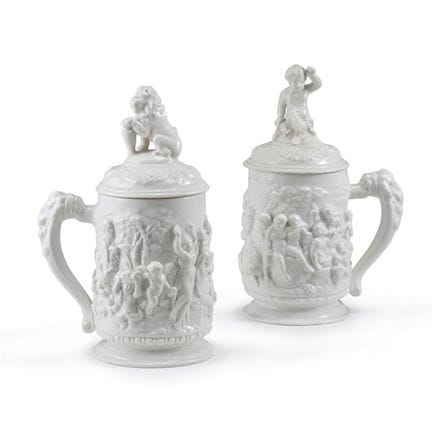 Manufacture de Capodimonte, XIXe siècle. Deux chop