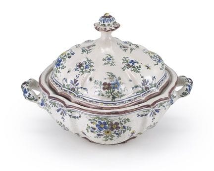 Manufacture de Mola, XVIIIe siècle. Soupière en ma
