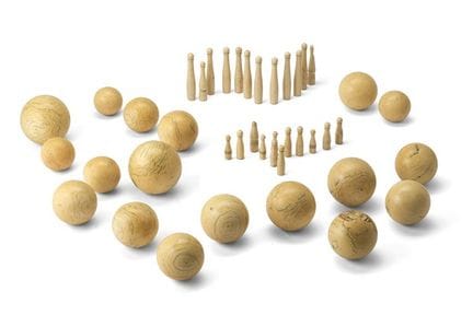 Art du début du XXe siècle. Jeu composé de dix-hui