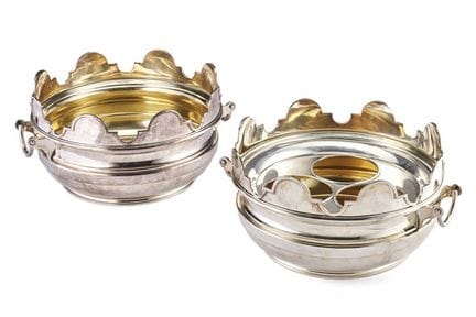 * Par de enfriadores de plata con interior de verm