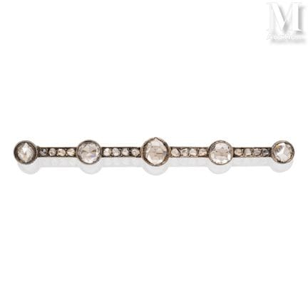 Broche barrette diamants
Broche barrette en or jau