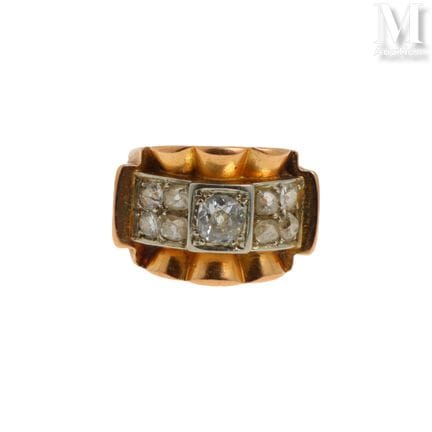 Bague Tank en or rose 18K (750°/°°) centrée d'un d