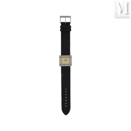 POIRAY
« Ma Première »
Vers : 2010
Montre rectangu