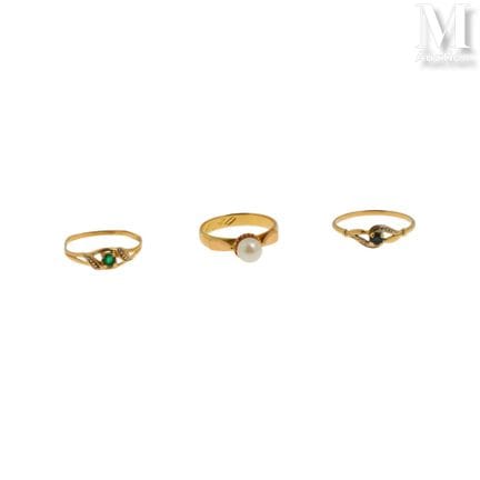Three Rings
Set of three 18K yellow gold rings (75