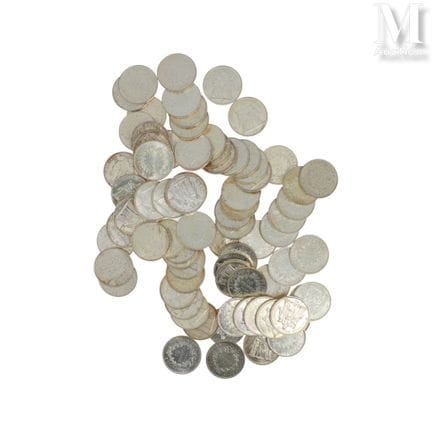 Lot de pièces en argent comprenant : 
- 79 x 10 FF