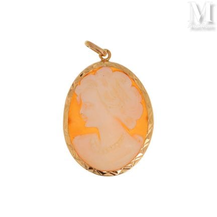 Kamee-Anhänger aus 18 Karat Gelbgold (750°/°°), ve