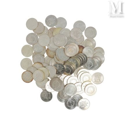 Lot de pièces en argent comprenant : 
- 100 x 50 F