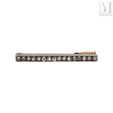 Broche diamants
Broche barrette en or rose 18K (75