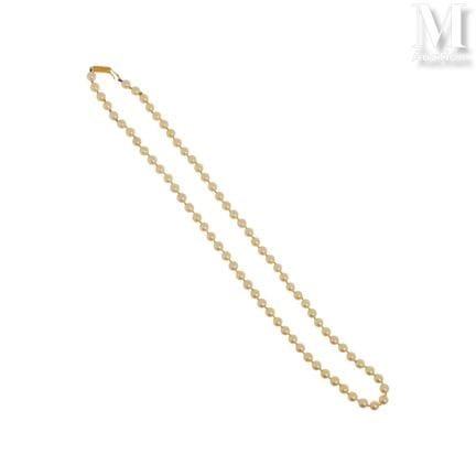 Cultured pearl necklace with an 18K yellow gold (7