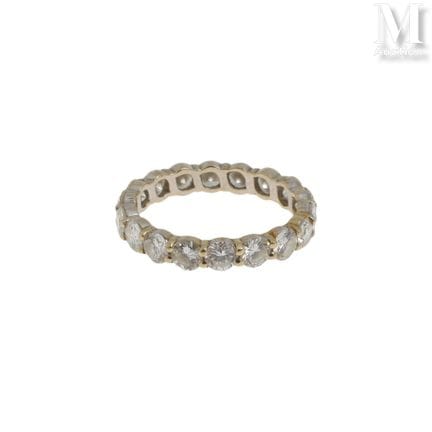 18K white gold (750°/°°) wedding band, set with sm