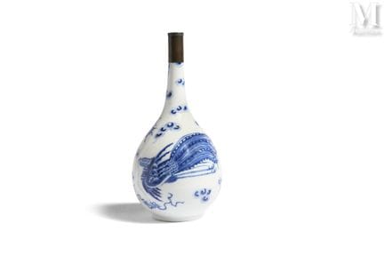 VIETNAM, XIXe siècle
Vase en porcelaine "Bleu de H