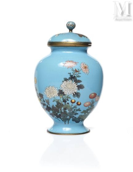 JAPON, Epoque Meiji
Vase couvert en émaux cloisonn