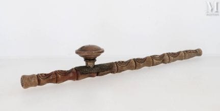 CHINE, XXe siècle
Pipe à opium
En stéatite sculpté