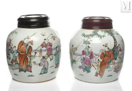 CHINE, fin du XIXe siècle
Paire de pots en porcela