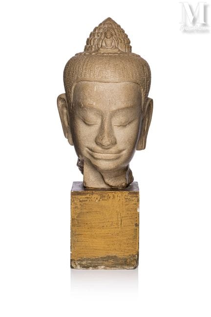 VIETNAM, XXe siècle
Tête de Bouddha en pierre
repr