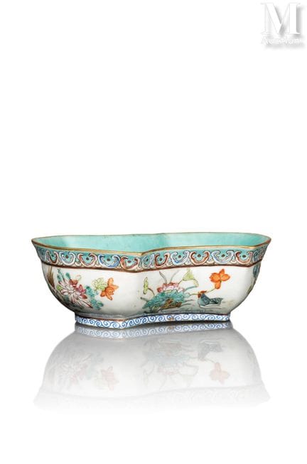 CHINE, XIXe siècle
Coupe en porcelaine
Présentant 
