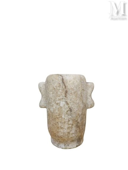 Mortier
En quartz à ailettes. 
Hauteur : 12 cm 
(U