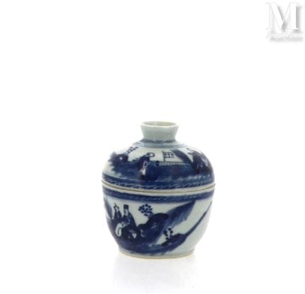 CHINE, XVIIIe siècle
Bol couvert en porcelaine
En 