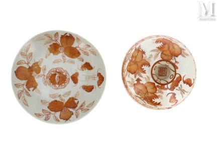 CHINE, Vers 1900
Bol couvert en porcelaine
A décor