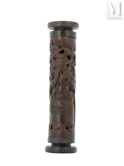 CHINE, XXe siècle
Parfumier en bambou sculpté
De f
