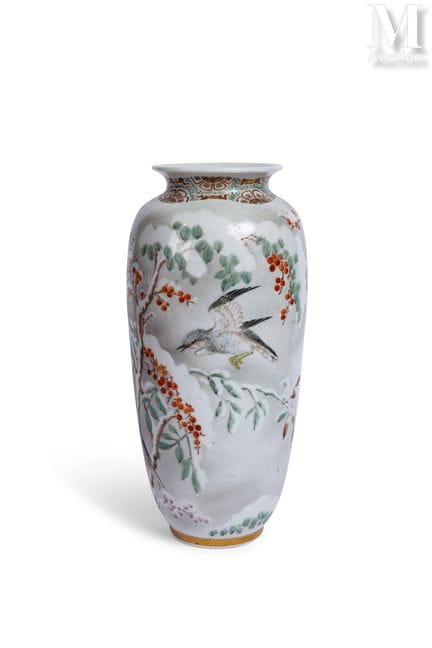 JAPON, XXe siècle
Vase en porcelaine
De forme balu