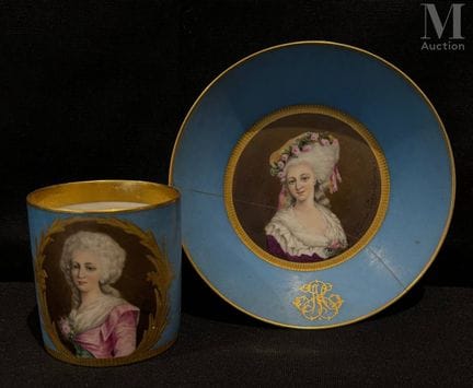 Eliane Pappassimos (siglo XIX)
Taza de té con plat