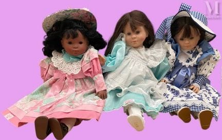 *[COROLLE] – 3 Puppen
Aufbewahrt in zwei Schachtel