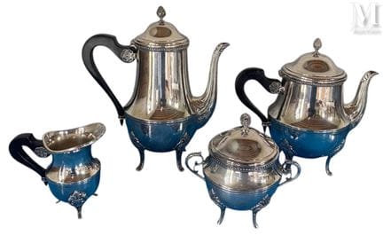 Juego de té y café
de metal plateado
Peso: 2391 g