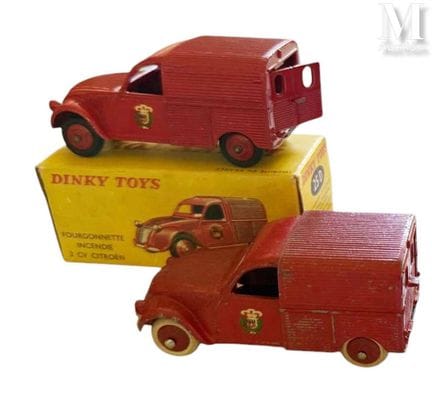 DINKY TOYS – 13 Modellautos
DS, 2CV, 2CV-Lieferwag