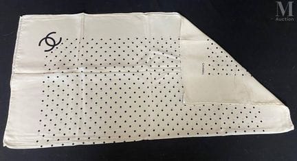 CHANEL
Silk scarf with a black polka-dot print, fe