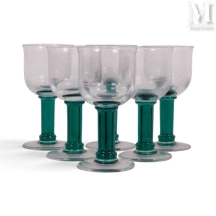 Juego de seis vasos
modernos (años 80/90) con la b