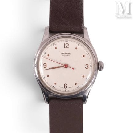 REVUE
Round men's watch in chrome-plated metal.
19