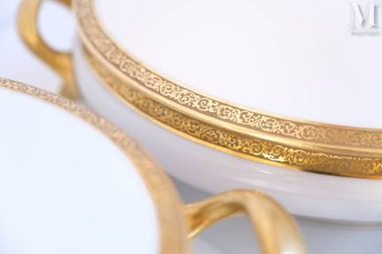 BERNARDAUD
Importante servicio de porcelana decora