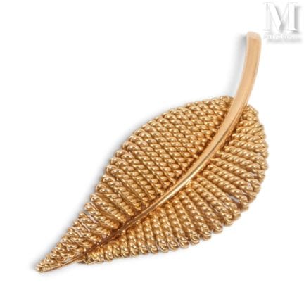 MAUBOUSSIN (Attributed) Gold brooch
Gold brooch de