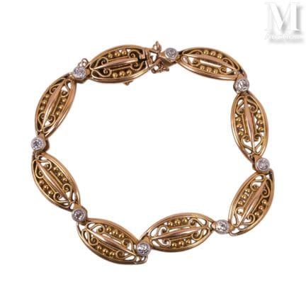 Gold bracelet with an olive-link design, set with 