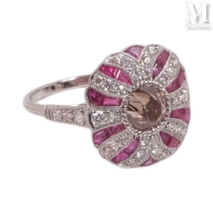 Art Deco-style platinum (925°/°°) ring featuring a